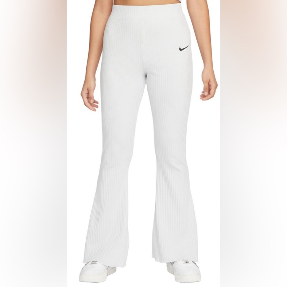 Women’s Nike White Ribbed Jersey Pants, Sz M